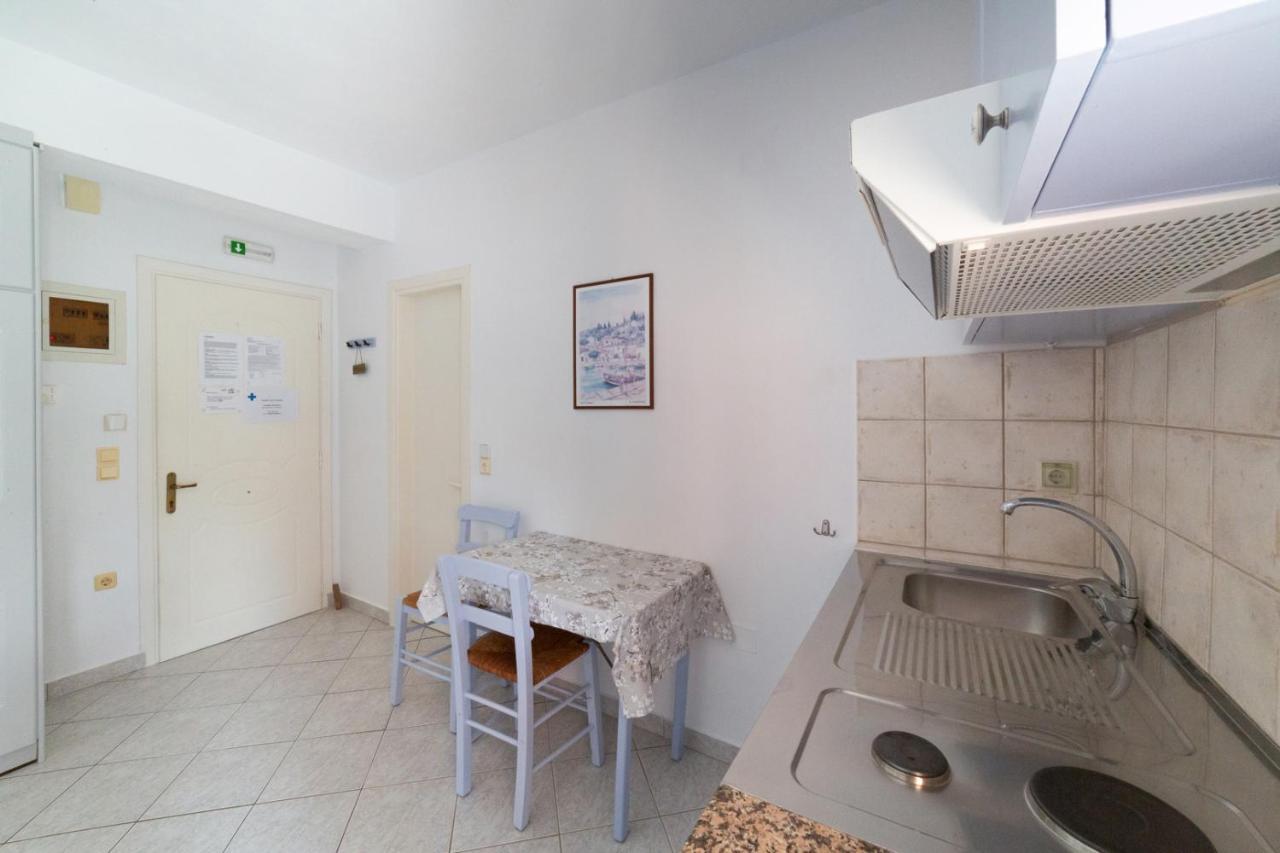 איה אפימיה Natassa Apartments מראה חיצוני תמונה